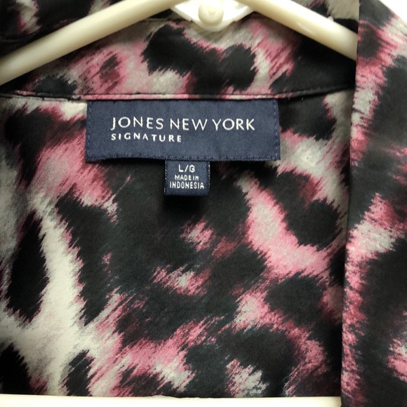 Silk animal print blouse - Picture 2 of 2